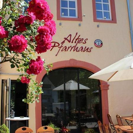Altes Pfarrhaus Hotel Auw an der Kyll Bagian luar foto