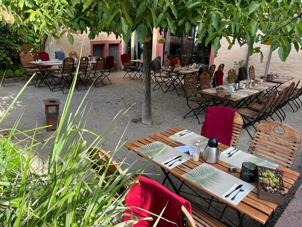 Altes Pfarrhaus Hotel Auw an der Kyll Bagian luar foto